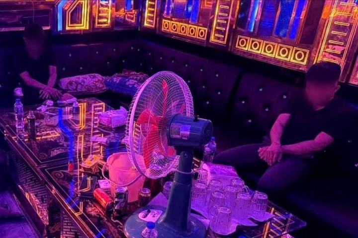 33 đối tượng dương tính với ma túy trong quán karaoke