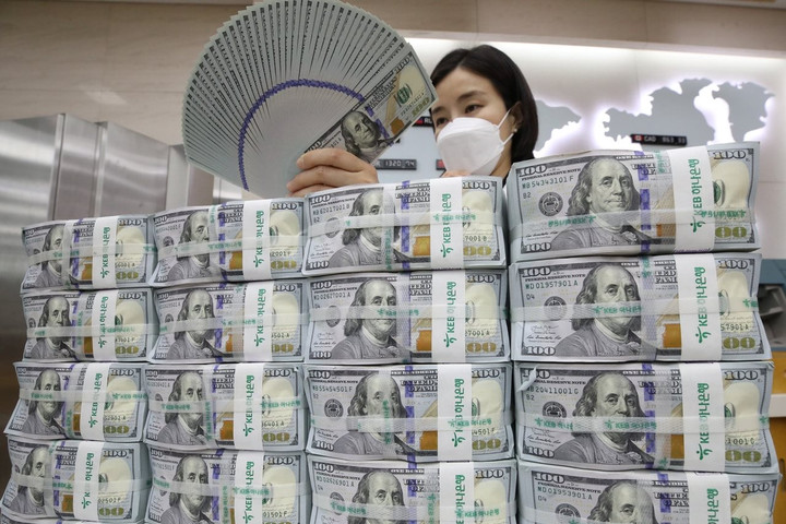 Tỷ giá USD ngày 13/3: Đồng USD có dấu hiệu phục hồi