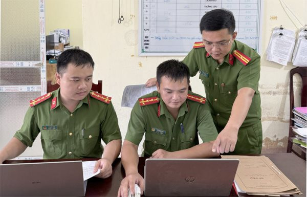 Công an cấp xã tiếp nhận, phân loại, xử lý tố giác, tin báo về tội phạm như thế nào?