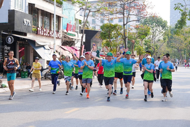 Hơn 3.000 người tham gia Ngày chạy vì Hải Phòng xanh, văn minh