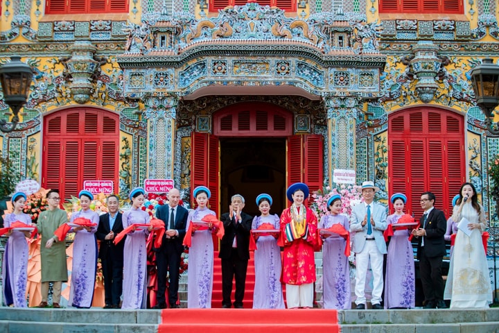 Triển lãm 21 tác phẩm hội họa của vua Hàm Nghi