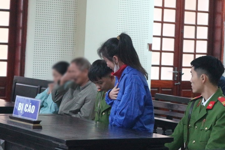 Con sa ngã, cha trắng tay: Bi kịch của tình thương và nước mắt