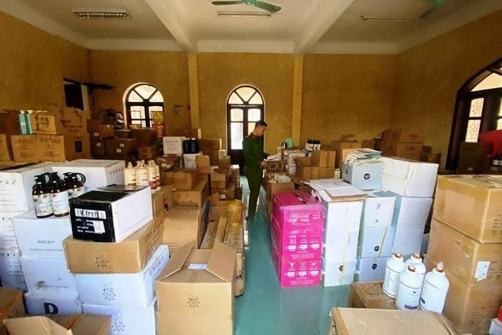 Phát hiện hơn 10.000 sản phẩm mỹ phẩm không có hóa đơn, chứng từ