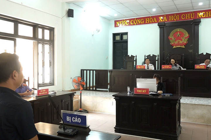 Làm giả tài liệu để đấu thầu qua mạng