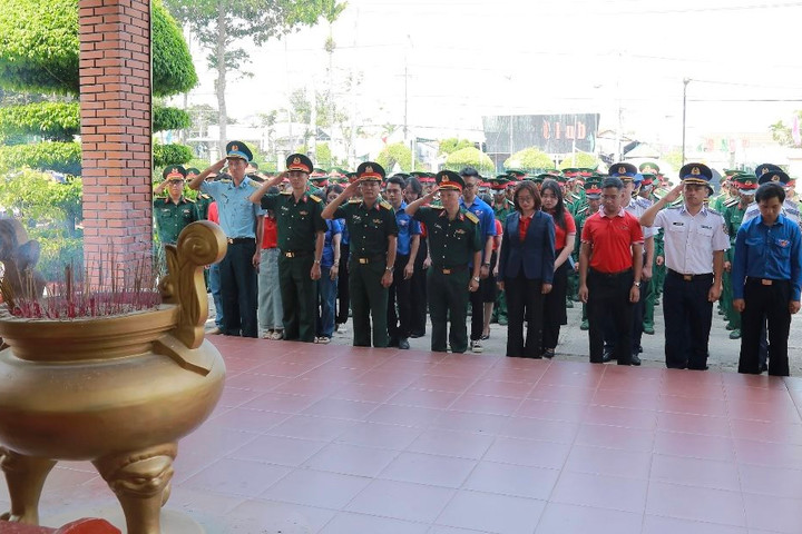 BTL Vùng Cảnh sát biển 4: Nhiều hoạt động ý nghĩa trong Tháng Thanh niên