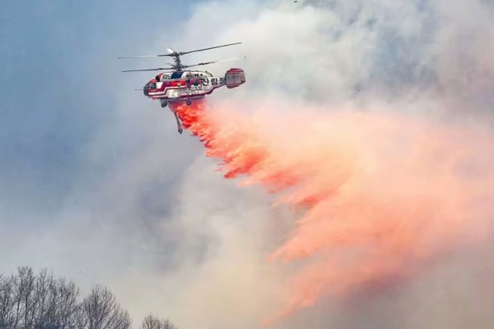 Hàn Quốc: Trực thăng rơi trong lúc chữa cháy, một phi công thiệt mạng
