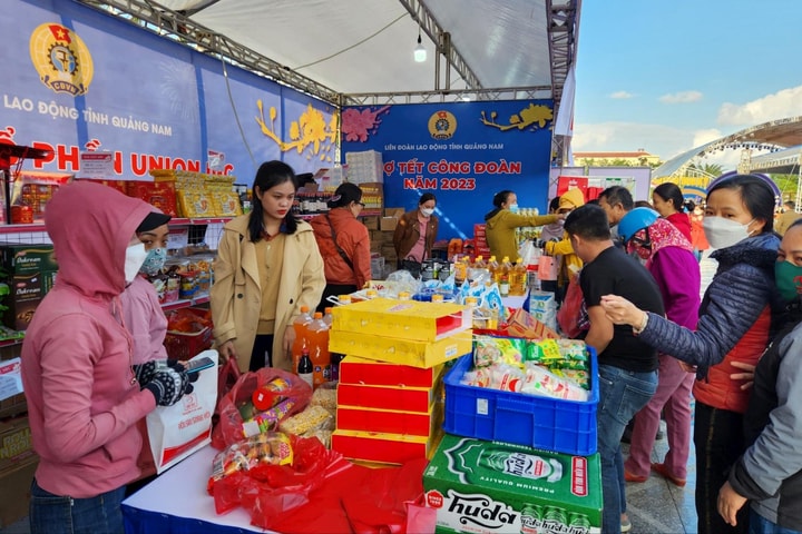 Công đoàn vận động đoàn viên mua hàng Việt