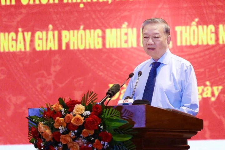 Tổng Bí thư gặp mặt cán bộ lão thành cách mạng, gia đình chính sách tiêu biểu