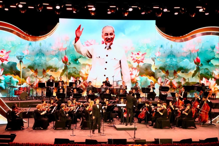 Tổng Bí thư dự chương trình nghệ thuật đặc biệt tại Đà Nẵng