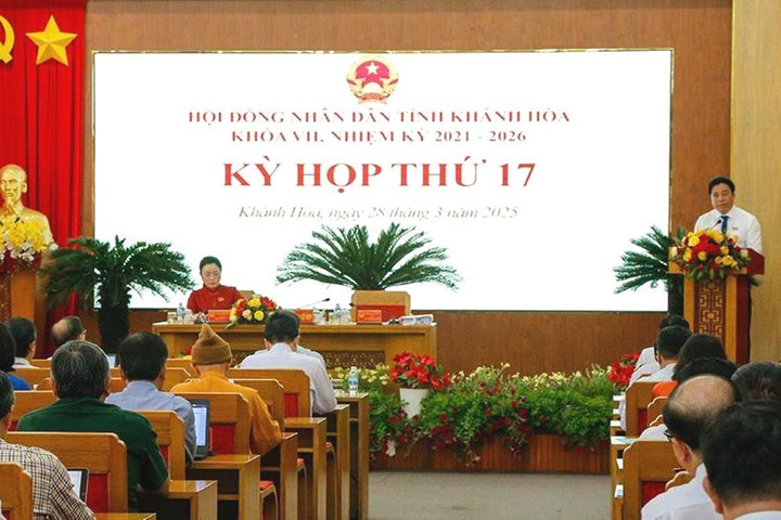 Khánh Hòa thông qua 17 nghị quyết quan trọng