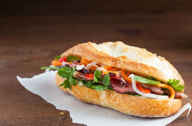 37 người phải nhập viện vì ăn bánh mì
