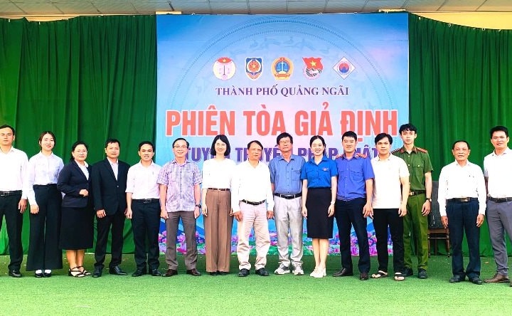 TAND TP. Quảng Ngãi tuyên truyền pháp luật cho học sinh thông qua phiên tòa giả định