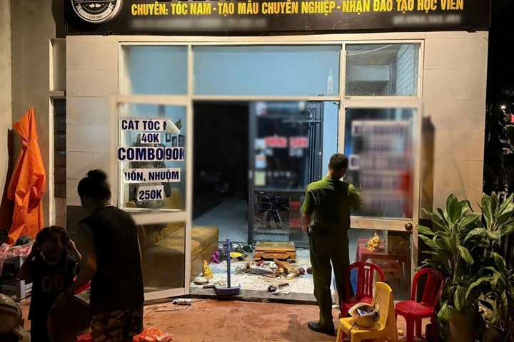 Công an làm việc với người liên quan đến clip đánh nhau