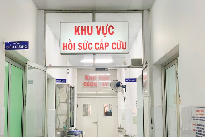 Một người tử vong vì ngộ độc rượu trái cây