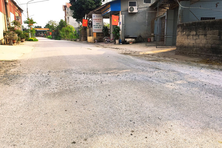 Thái Nguyên: Đường giao thông nông thôn vừa sửa xong đã hỏng