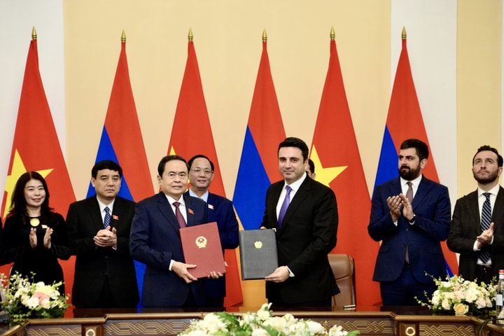 Chủ tịch Quốc hội Trần Thanh Mẫn dự IPU-150, thăm chính thức Cộng hòa Uzbekistan