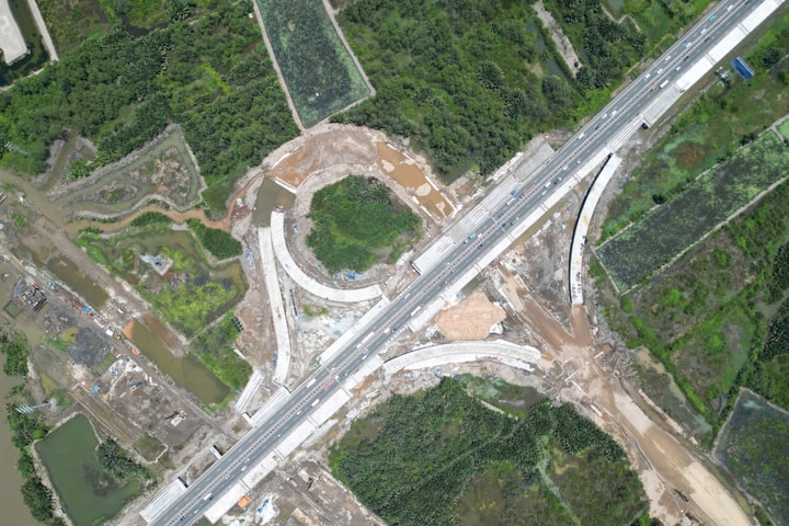 Nút giao Vành đai 3 với cao tốc TP.HCM - Long Thành - Dầu Giây trước ngày thông xe