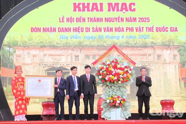 Lễ hội Đền Thánh Nguyễn năm 2025 và đón nhận Di sản văn hóa phi vật thể Quốc gia