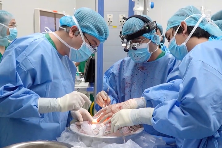 7 bệnh nhân hồi sinh từ tạng của người đàn ông chết não