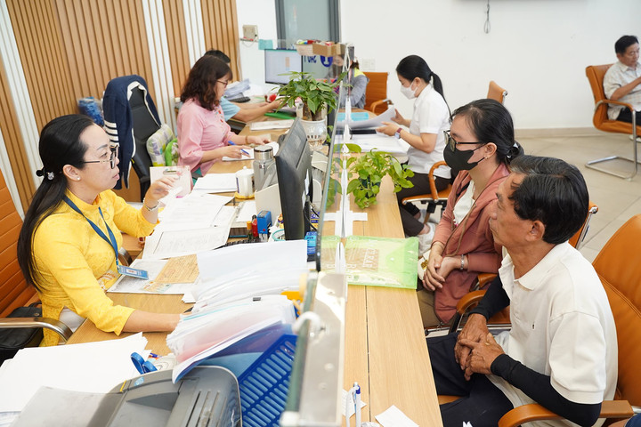 Đề xuất giữ nguyên hơn 200.000 cán bộ, công chức cấp xã cho đến khi hoàn thành việc rà soát, tinh giản