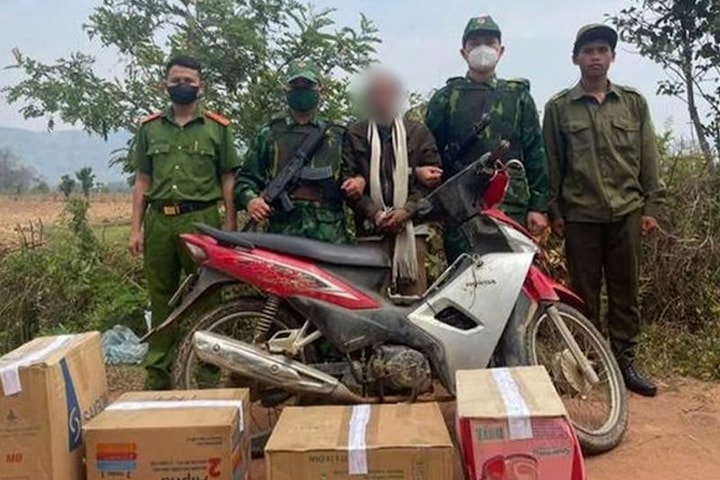 Bắt đối tượng vận chuyển 120kg thuốc nổ trái phép