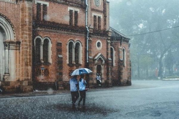 Thời tiết ngày 14/4: Miền Bắc trời rét về đêm, miền Nam mưa dông chiều tối