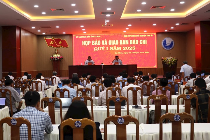 Cà Mau họp báo và giao ban báo chí quý I