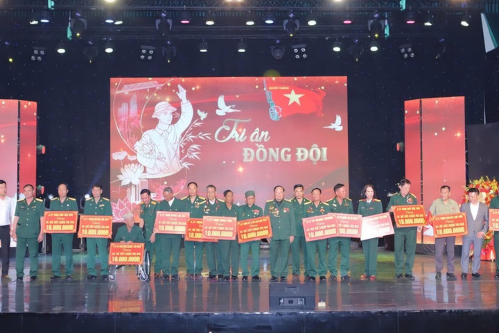 Thanh Hóa "Tri ân đồng đội" kỷ niệm 50 năm thống nhất đất nước