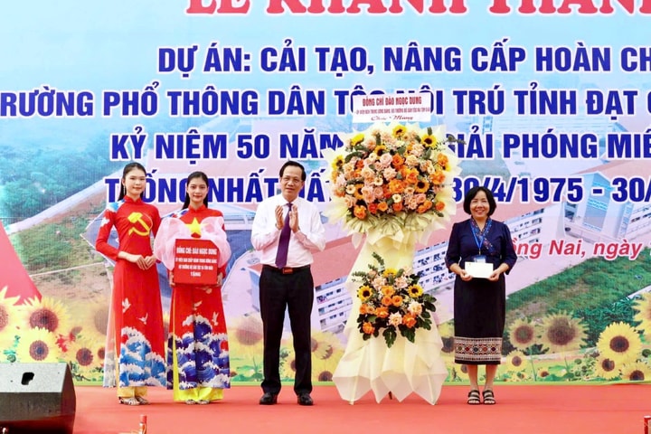 Trường Dân tộc Nội trú tỉnh Đồng Nai khoác áo mới nhân dịp 30/4