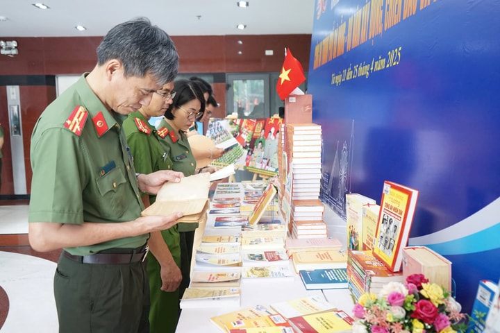 Văn hóa đọc lan tỏa trong lực lượng Công an TP. Đà Nẵng