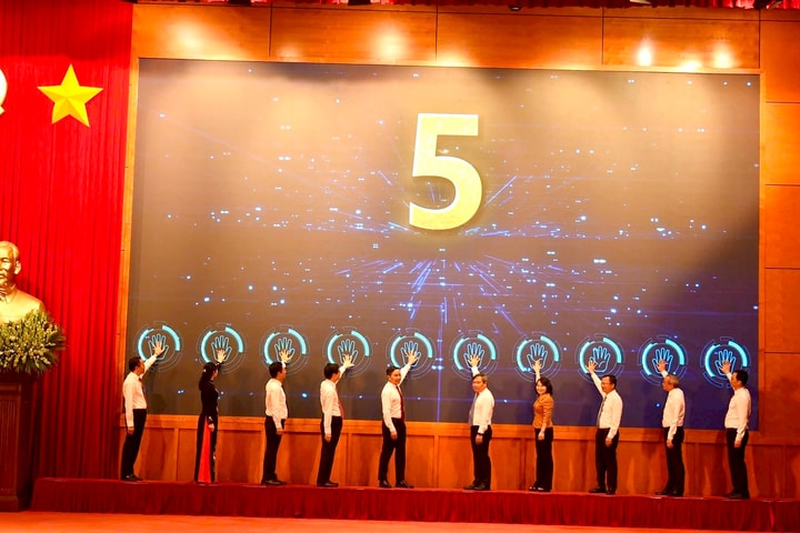 Thúc đẩy ứng dụng dữ liệu và AI trong quản trị phục vụ người dân