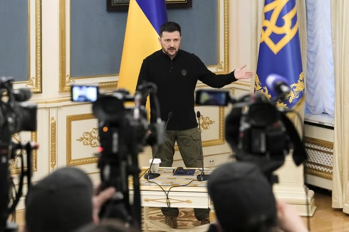 Ukraine chỉ sẵn sàng đàm phán trực tiếp với Nga sau khi ngừng bắn hoàn toàn