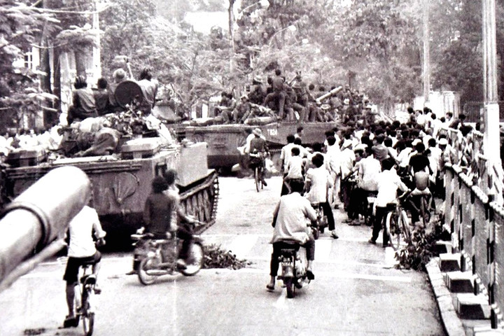 Một thời xông pha, một đời ghi nhớ: Người chỉ huy và thời khắc thống nhất