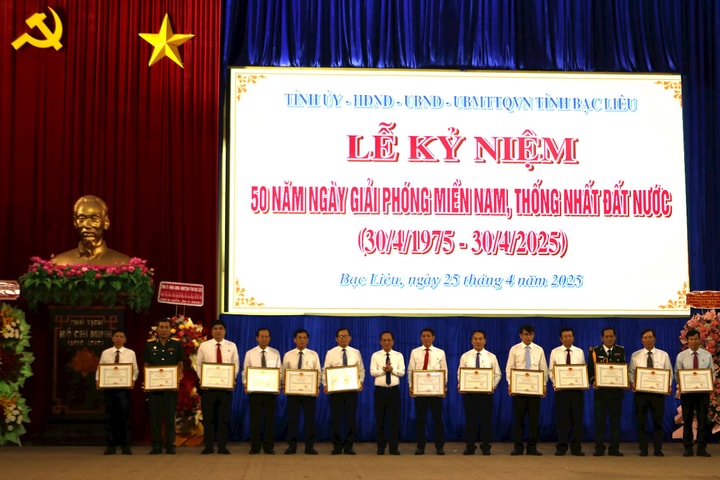 Họp mặt kỷ niệm 50 năm Ngày giải phóng miền Nam, thống nhất đất nước