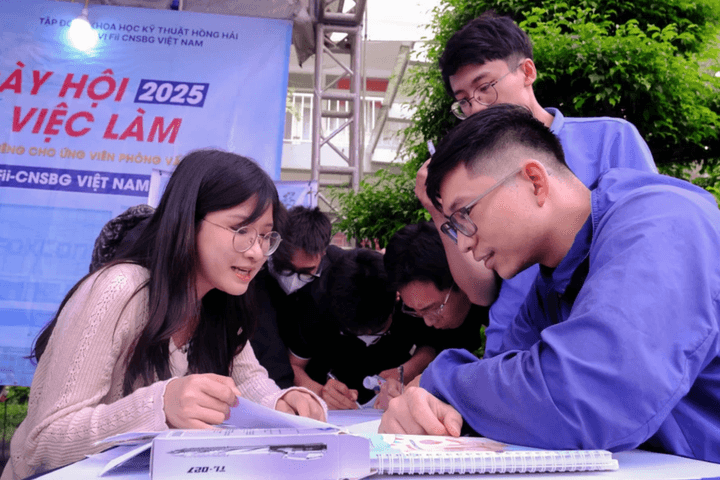 EPU tổ chức Ngày hội việc làm 2025 với hơn 3.000 cơ hội cho sinh viên