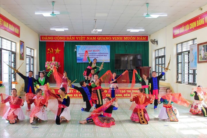 Nâng cao năng lực tổ chức văn nghệ, trò chơi dân gian cho cán bộ văn hóa cơ sở