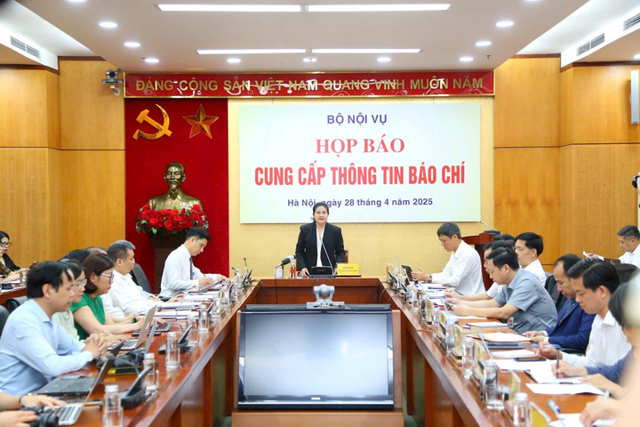 Sẽ bỏ thành phố, thị xã thuộc tỉnh khi tổ chức chính quyền địa phương 2 cấp