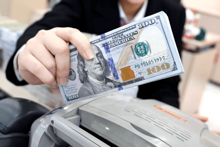 Tỷ giá USD ngày 29/4: Đồng USD quay đầu giảm