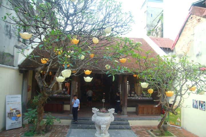 Triển lãm "Lấp lánh phố nghề" - tôn vinh nghề kim hoàn truyền thống