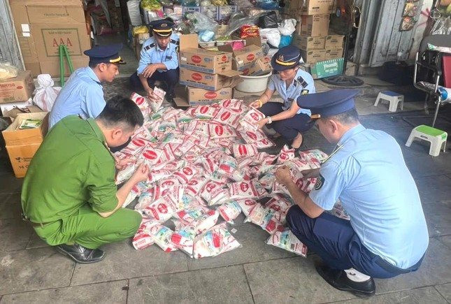 Hơn 500kg mì chính nghi giả thương hiệu lớn