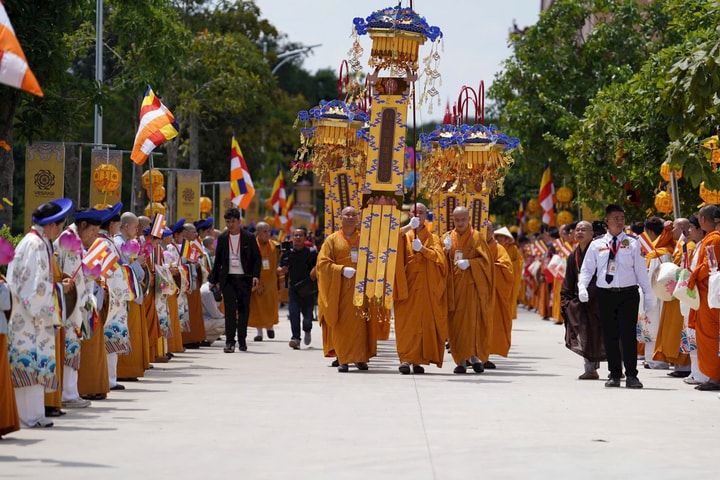 Người dân TP.HCM có thể chiêm bái Xá lợi Đức Phật đến ngày 8/5