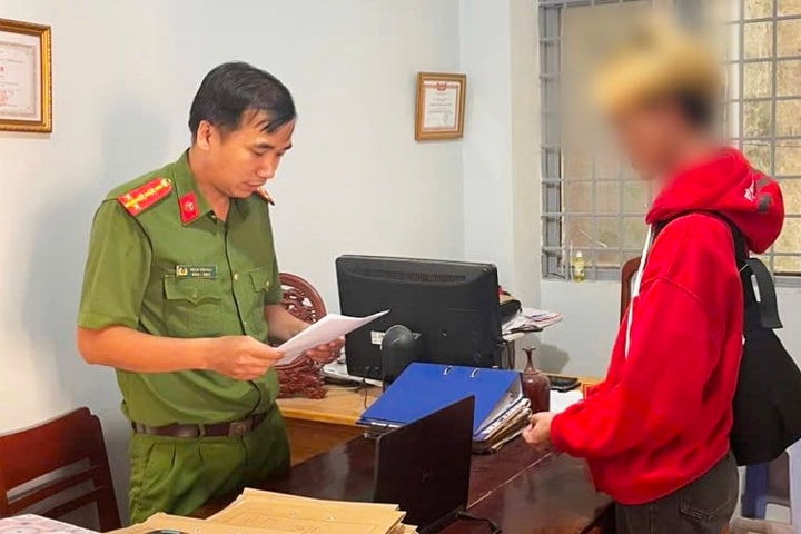 Khởi tố thanh niên trộm vàng của bạn