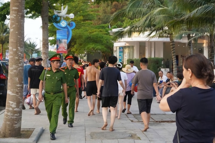 Công an Thanh Hóa xuyên đêm đảm bảo ANTT, ATGT trong dịp lễ