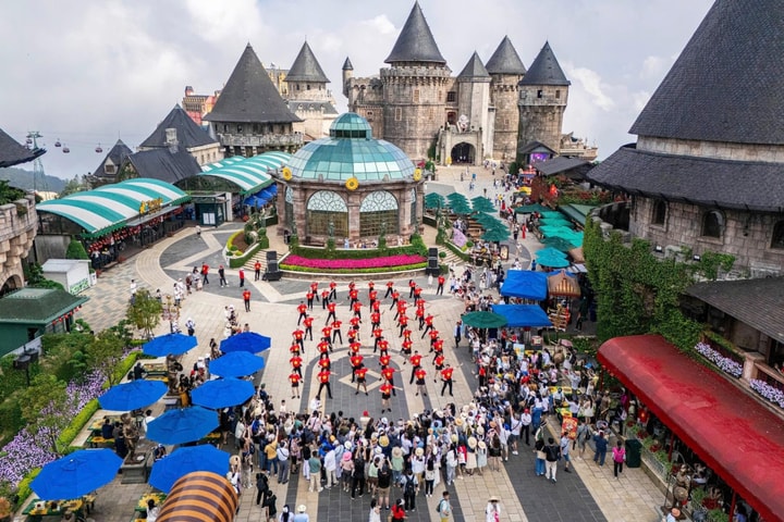 Du lịch Đà Nẵng bứt tốc đầu mùa hè