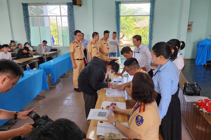 Đà Nẵng: Tổ chức kỳ sát hạch lái xe đầu tiên sau khi tiếp nhận chức năng mới