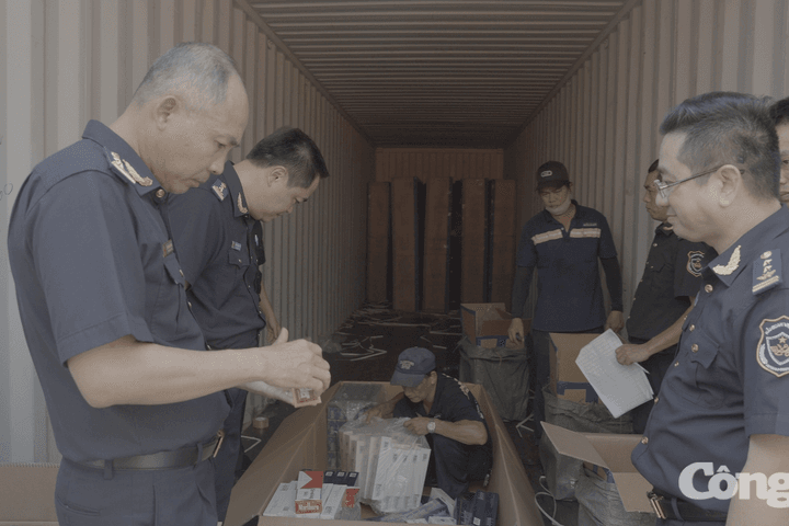 Khởi tố vụ buôn lậu hơn 250.000 bao thuốc lá tại TP. Hồ Chí Minh
