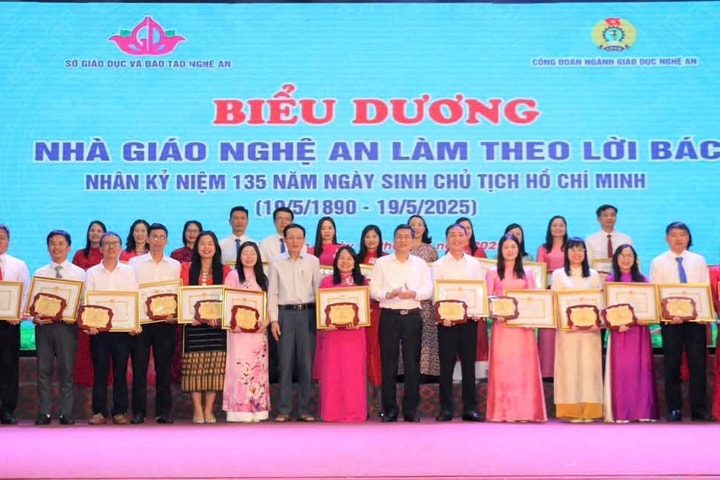 Biểu dương nhà giáo Nghệ An làm theo lời Bác