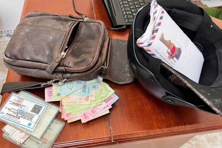 Bắt 2 đối tượng cướp giật tài sản sau 2 giờ gây án