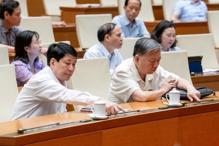 Chính sách đặc biệt tạo đột phá trong xây dựng và tổ chức thi hành pháp luật