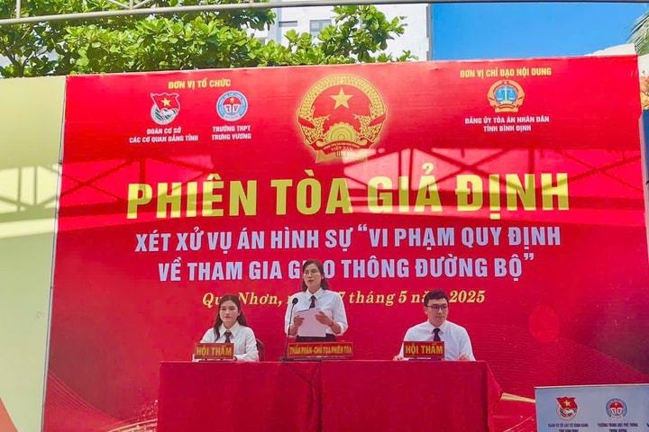 Phiên tòa giả định - điểm nhấn đột phá trong công tác tuyên truyền pháp luật giao thông